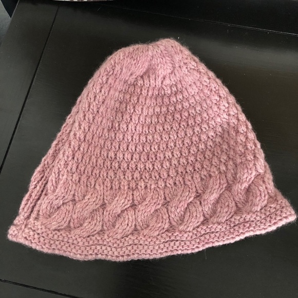 Light Pink Knit Beanie - Picture 1 of 3